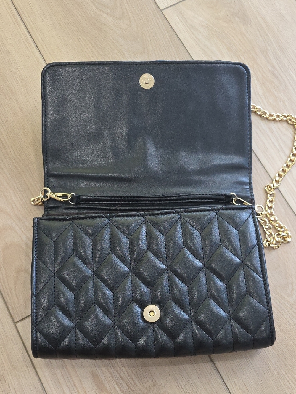 Yves Saint Laurent Black Quilted Leather Crossbody with Gold Chain - Picture 5 of 11
